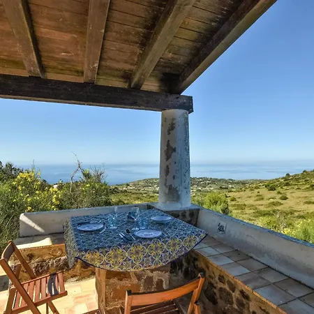 بيت للعطل Amazing In Ustica With House Sea View Isola di Ustica